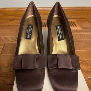 The J. Peterman Company Brown Satin Bow Pumps - Womens